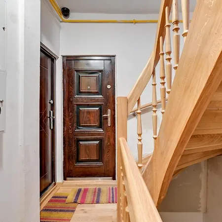 Center I アパート *